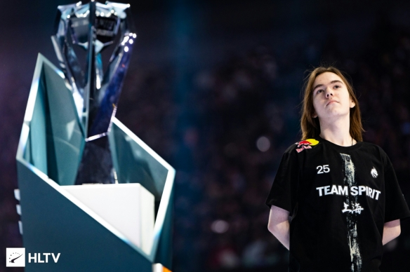 LDL复赛赛程公布，明天开始一天8场BO3